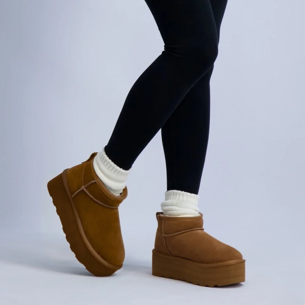 Cushionaire Suede Platform Water Repellent Ankle Boot (SH13)
